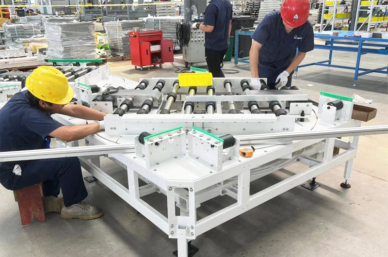 我生如苔花，綻似牡丹濃